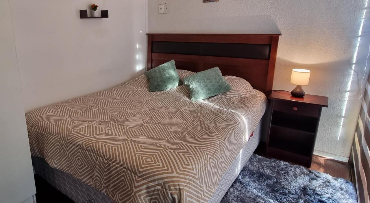 Acomodação com café da manhã  Habitacion Privada Centrica Y Tranquila Con Cama 2 Plazas Y Estacionamiento Sector Terminal Ohiggins Rancagua